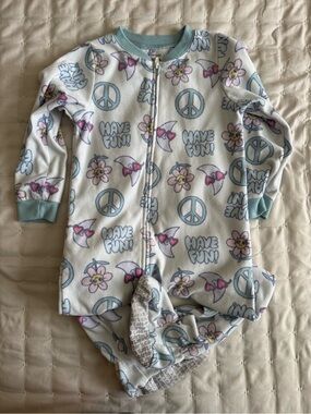 Carter’s Fleece Footed Pajamas Girls Size 4 Peace Sign Floral Zip Sleeper